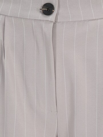 Wide leg Pantaloni con pieghe 'VERA' di Noisy May Tall in beige