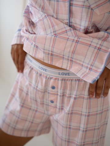 By Louise Korte pyjama in Roze