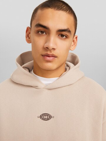 Bershka Sweatshirt in Beige