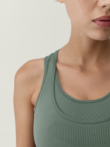 Born Sporttop ' Nina ' in Groen