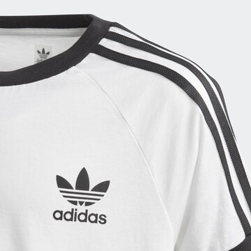 ADIDAS ORIGINALS - Camiseta en blanco