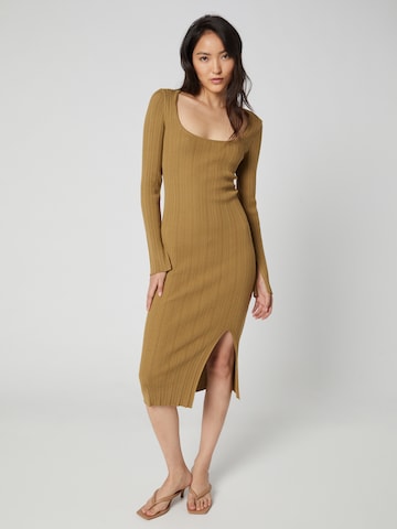 A LOT LESS Knitted dress 'Arabella' in Green: front