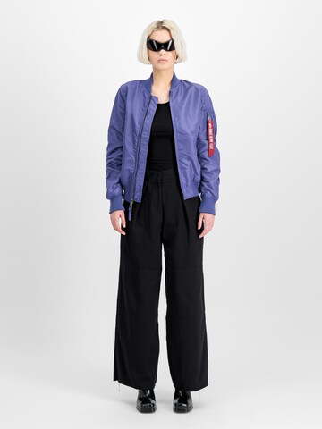 ALPHA INDUSTRIES Демисезонная куртка 'MA-1 TT' в Лиловый