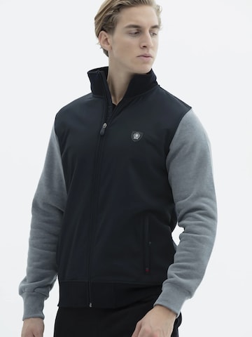 Veste de sport 'ORNAMO' SCR. en noir : devant