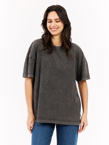 PROTEST Shirt 'PRTLoretta'‌‌‌‌‌‌ in Schwarz