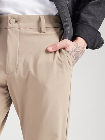 Dockers Regular Панталон Chino 'GO AIRWEAVE' в бежово