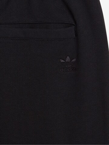 ADIDAS ORIGINALS Tapered Broek in Zwart