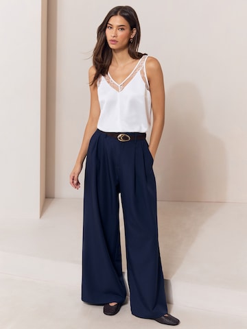 Lipsy Top in Zwart