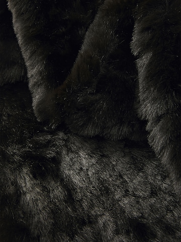 Écharpe 'CECILIA' GUESS en noir