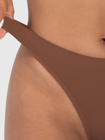 Slip scultant ' Nysa ' Smilodox en marron