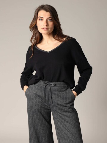 Pull-over 'KARIJA' Deeluxe en noir : devant