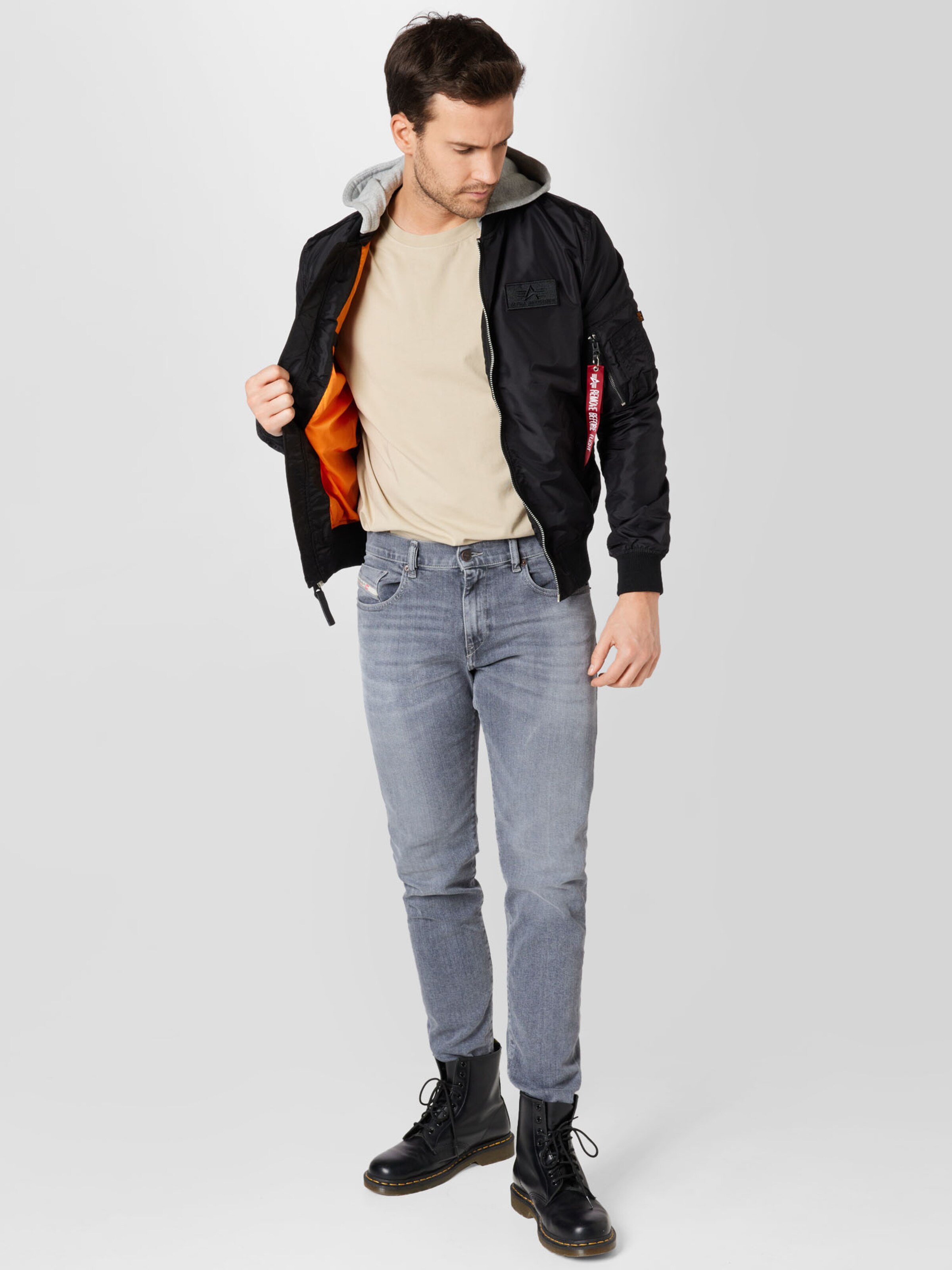 Männer Große Größen ALPHA INDUSTRIES Jacke in Schwarz - DH18235 Männer Große Größen ALPHA INDUSTRIES Jacke in Schwarz - DH18235