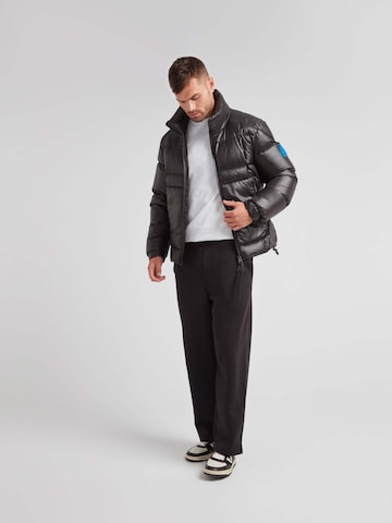 JACK1T Jacke ' EZ Boxed Trichter Puffer Lux ' in Schwarz