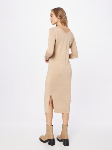 ESPRIT Strikkekjole i beige