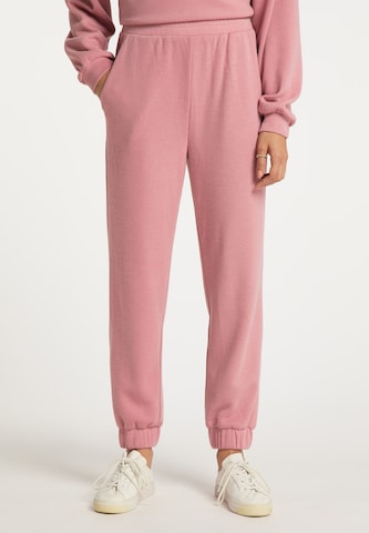IZIA Tapered Pants in Pink: front