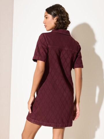 Friends Like These Kjole i rød