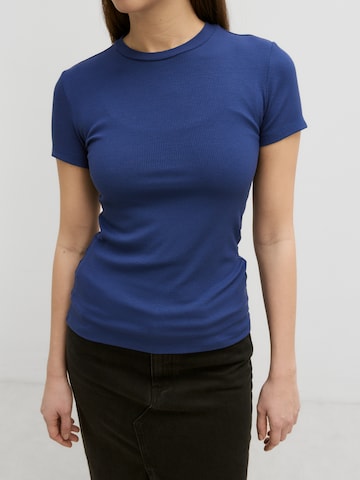EDITED Shirt 'Naara' in Blauw: voorkant