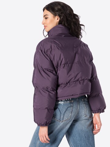 Veste mi-saison 'Promis' WEEKDAY en violet