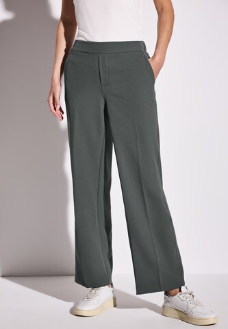 STREET ONE Loose fit Pants in Green: front