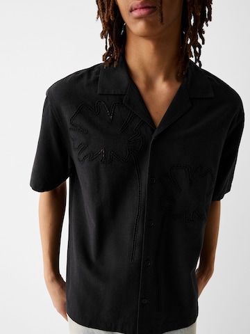 Bershka Comfort fit Button Up Shirt in Black