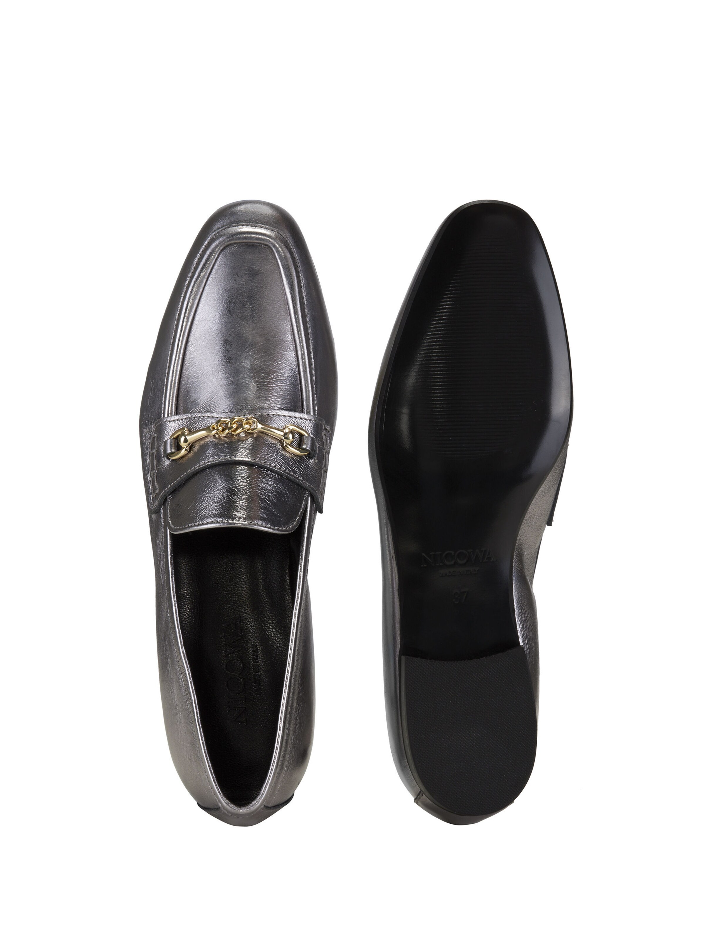 Nicowa Slip-ons in Silver