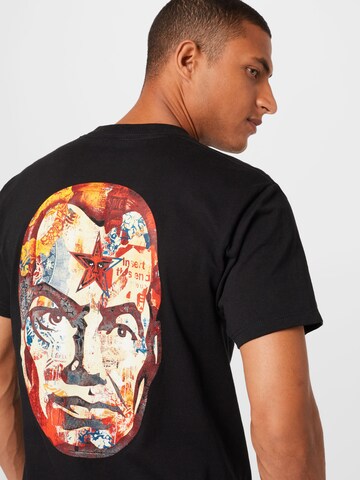 Obey T-shirt i svart