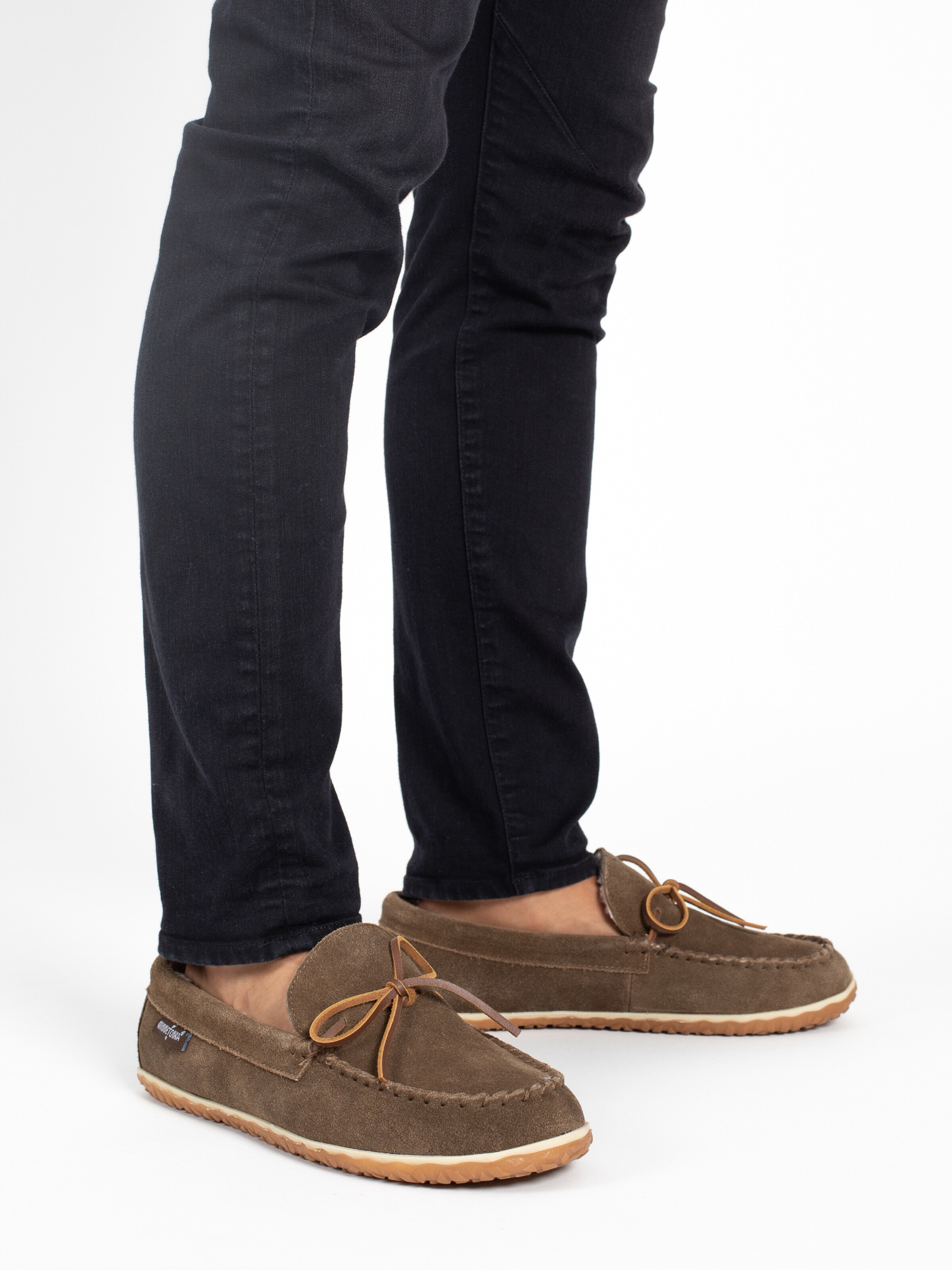 Minnetonka Мокасини 'Taft' в кафяво