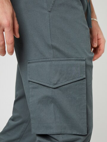 Regular Pantaloni cu buzunare 'Gino' de la Guido Maria Kretschmer Men pe verde