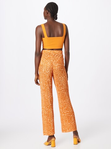 Monki - Pierna ancha Pantalón en naranja