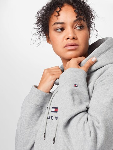 Tommy Hilfiger Curve Sweatshirt in Grey