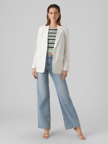 Blazer 'Carmen' VERO MODA en blanc