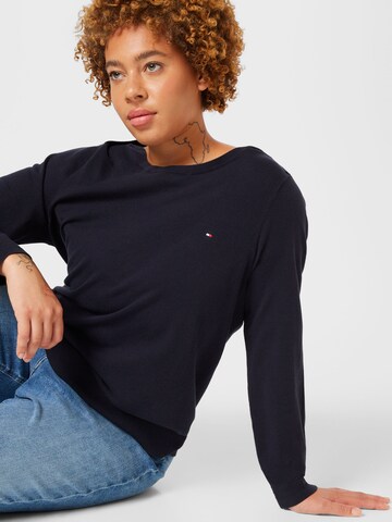 Tommy Hilfiger Curve Pullover i blå