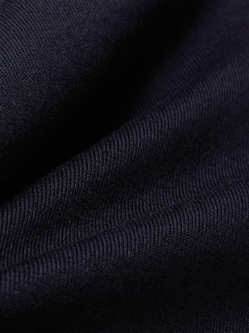 HUGO Sweater in Black: front