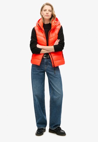 Superdry Bodywarmer 'Fuji' in Oranje