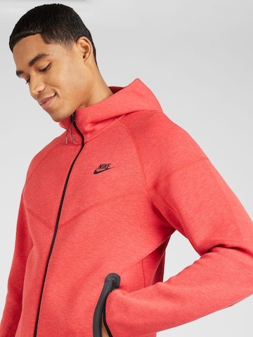 Nike Sportswear Bluza rozpinana 'TCH FLC' w kolorze czerwony