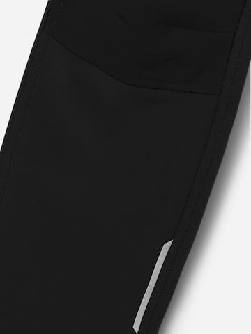 Regular Pantalon fonctionnel NAME IT en noir