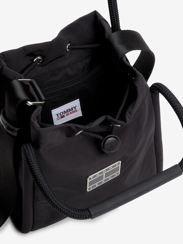 Tommy Jeans Beuteltasche in Schwarz