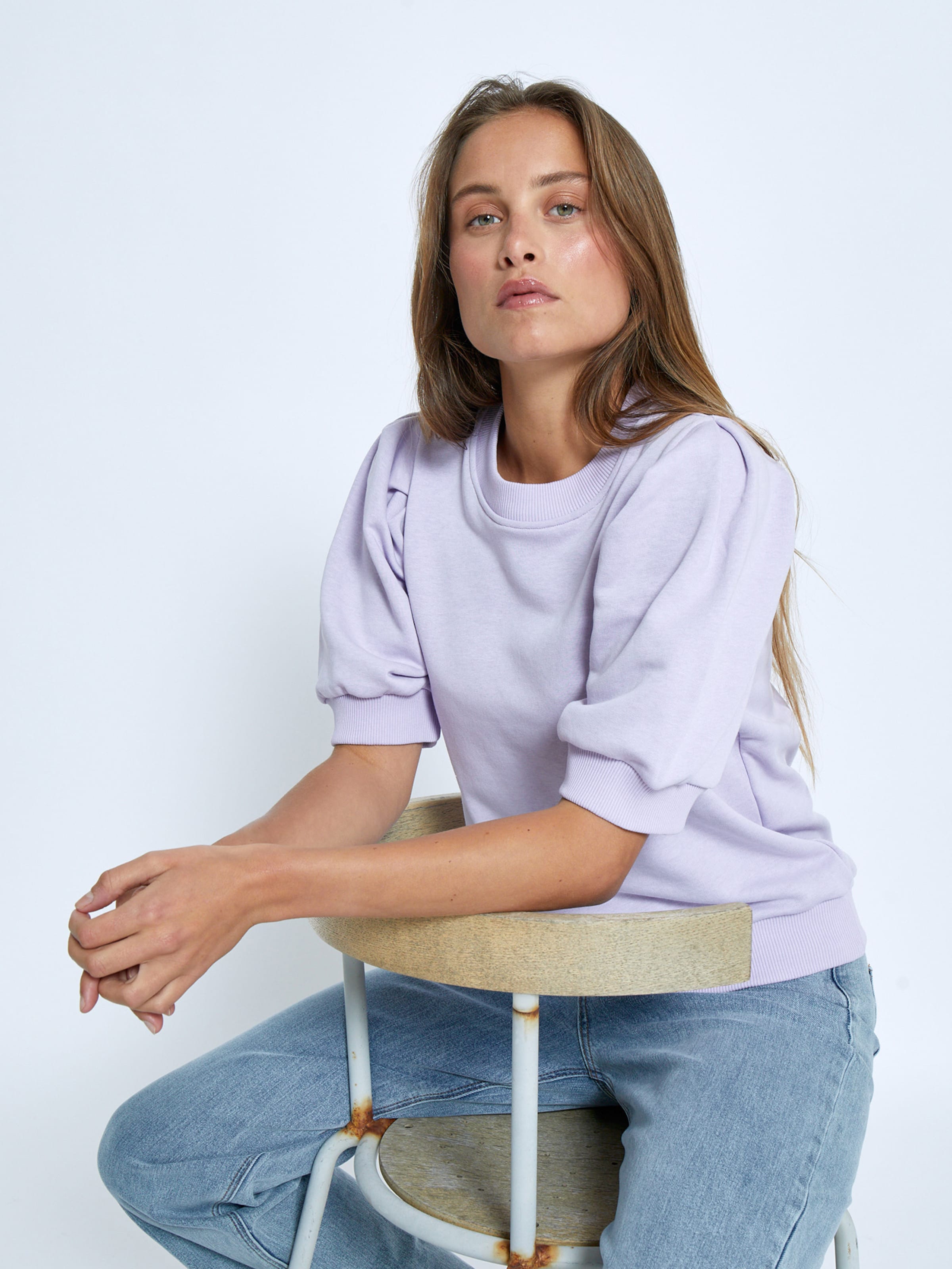 minus - Sweatshirt 'Mika' em roxo