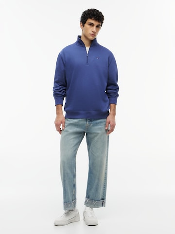 Bluză de molton de la Tommy Jeans pe albastru