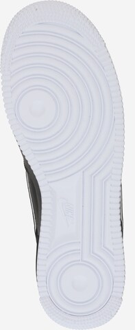 Nike Sportswear Matalavartiset tennarit 'Air Force 1 07' värissä musta