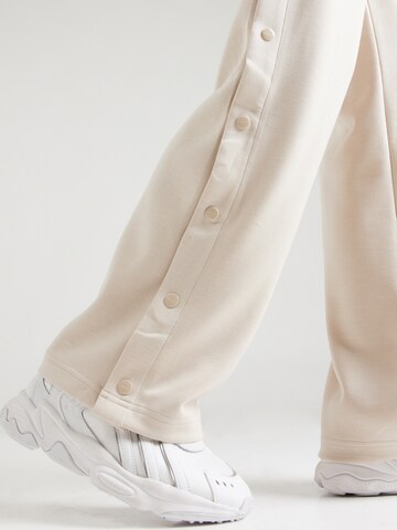 aim'n Regular Workout Pants in Beige