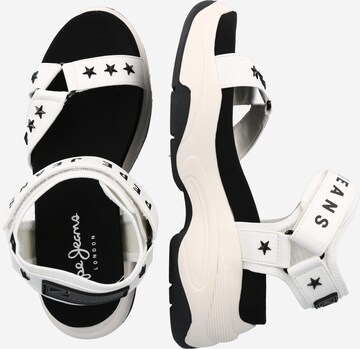 Pepe Jeans - Sandalias con hebilla 'GRUB' en blanco