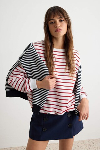 Sweat-shirt Trendyol en rouge