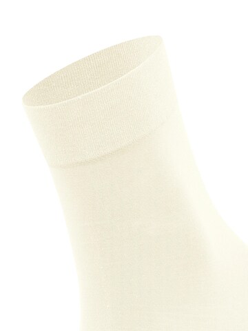 FALKE Socks 'Fine Softness' in White