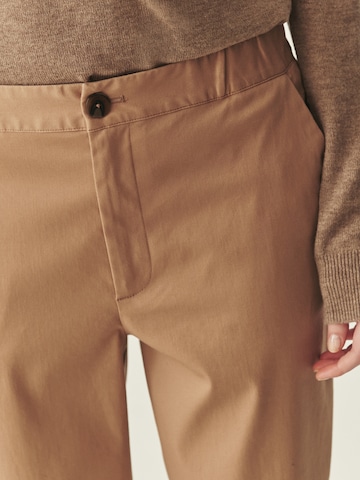 regular Pantaloni 'Darliki' di TATUUM in beige