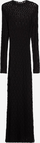 Robes en maille Bershka en noir : devant