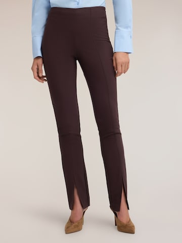 Coupe slim Pantalon MOTIVI en marron