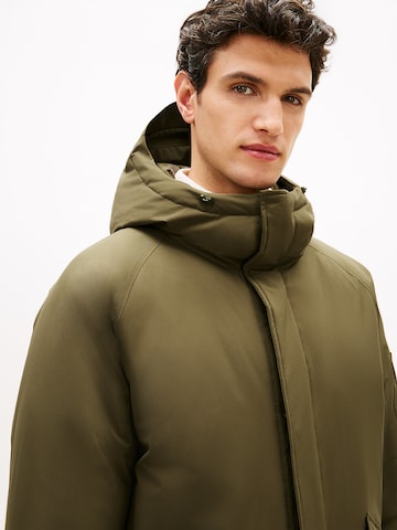 TOMMY HILFIGER Weatherproof jacket in Green