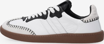 VENEZIA Sneakers in White: front