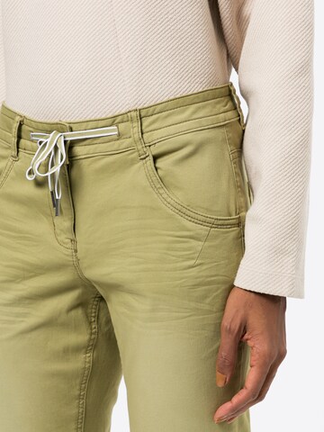 Slimfit Pantaloni de la TOM TAILOR pe verde